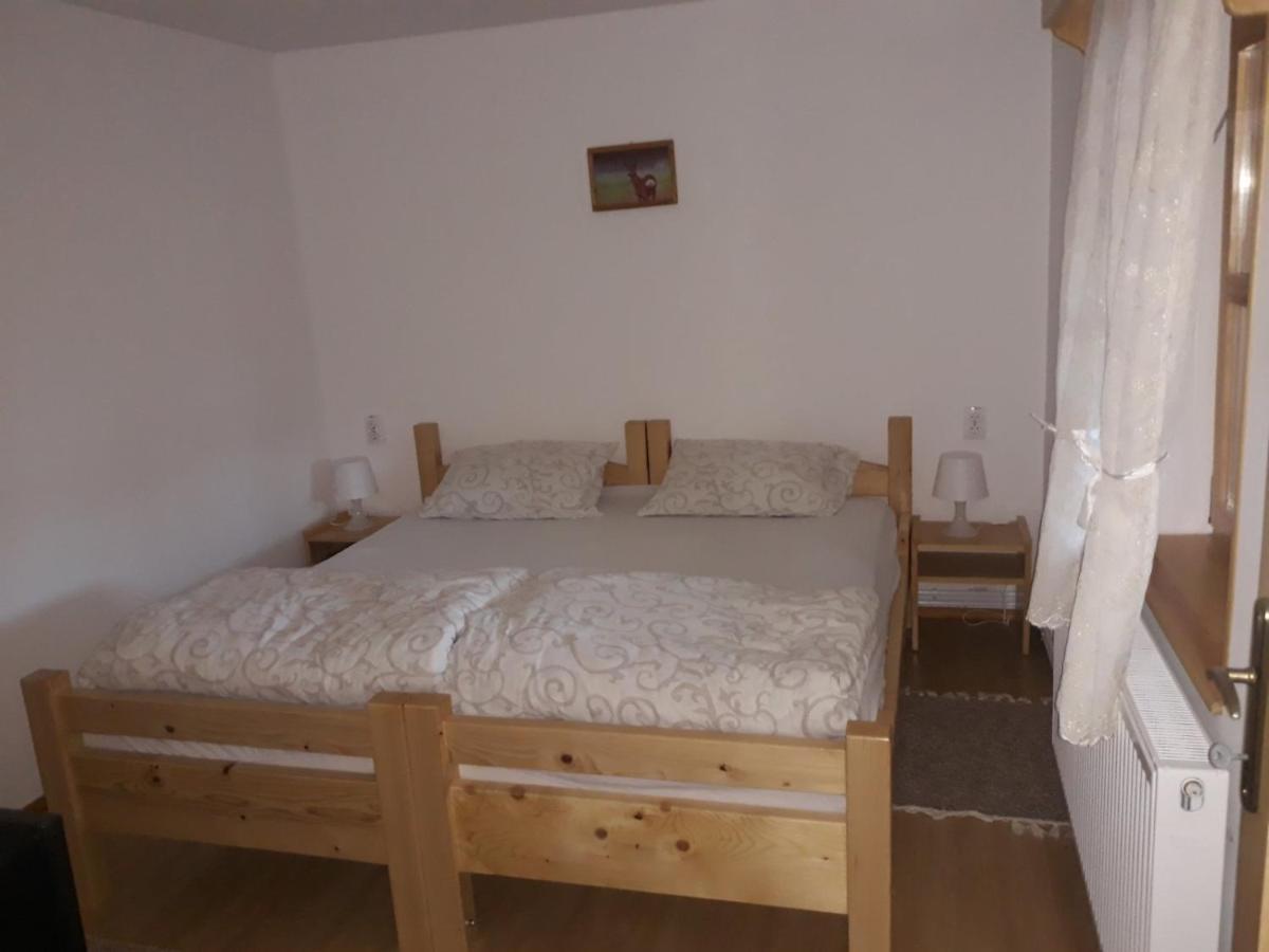 Rita Apartman & Studio 兹雷尼亚宁 外观 照片